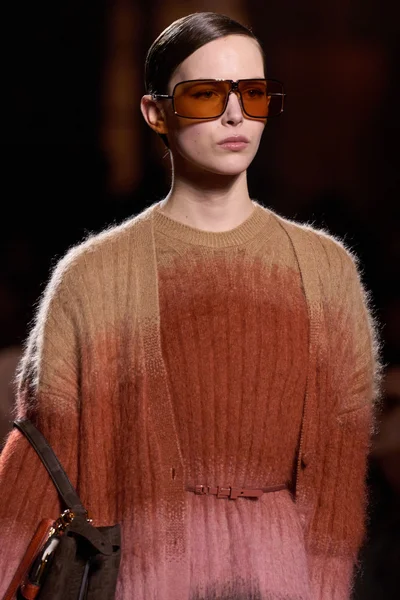 Look 62